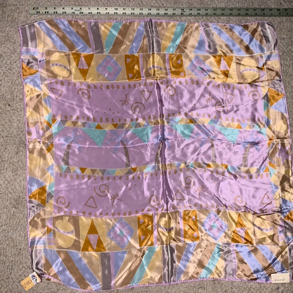 Echo scarf